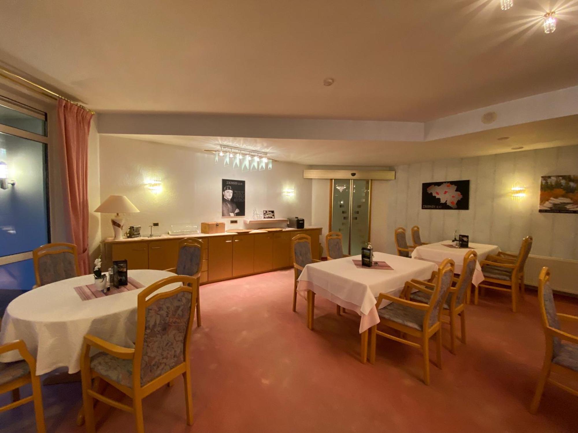 Hotel Altitude Бург-Ройланд Экстерьер фото